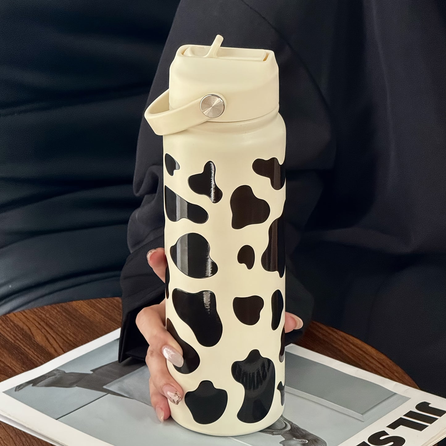 1pc Stylish Travel Flask 800ml Insulated Stainless Steel Travel Flask - 1pc Cow & Leopard Print, Durable & Reusable, Minimalist Design for Office, Outdoor Adventures, Hiking, Picnics, Parties | Perfect Gift for Family & Friends | Stylish & Durable